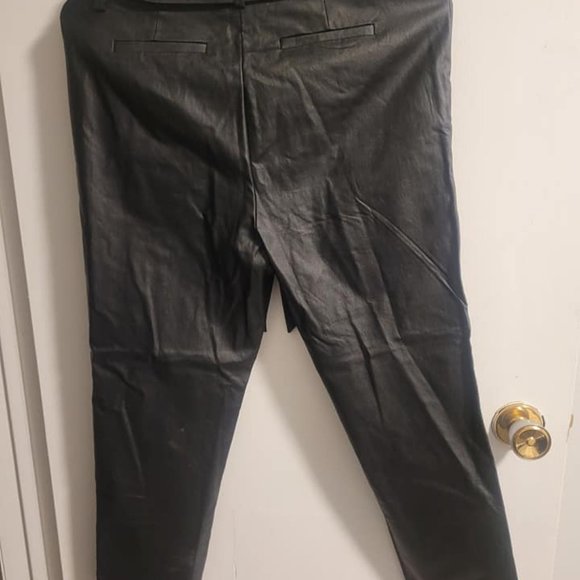 Faux leather pants - Picture 2 of 4